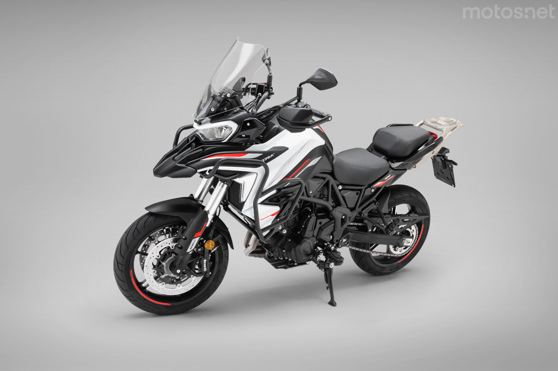 Benelli TRK 702 y TRK 702 X 2025 con homologación Euro5+ | Noticias ...