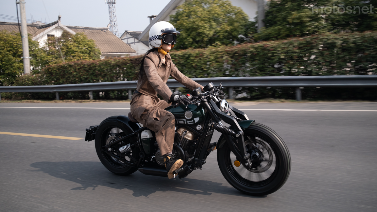 Benda lanza las nuevas Napoleon Bob 125 y LFC 700 Pro | Noticias motos.net